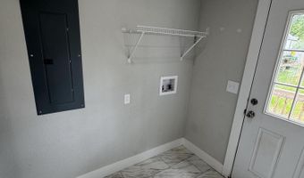 108 Jasper St, Aurora, MO 65605