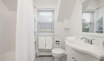 19 County St, Newport, RI 02840
