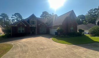 4932 Old Oak Dr, Benton, LA 71006