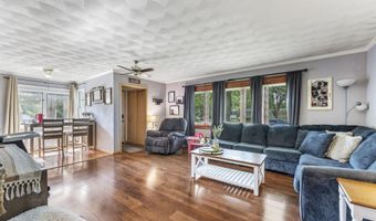 303 SW 12TH St, Aledo, IL 61231