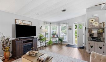 36 Cantaberry Ln, Coventry, RI 02816
