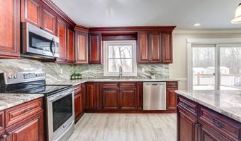 119 East Rd, Belford, NJ 07718