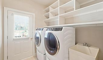 19704 STANFORD HALL Pl, Ashburn, VA 20147