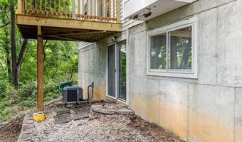 404 Arbor Spring Dr, Ballwin, MO 63021