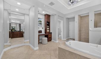 713 ISLEBAY Dr, Apollo Beach, FL 33572