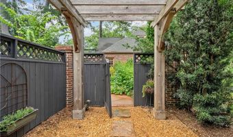 41 Clarendon Ave, Avondale Estates, GA 30002