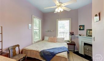 536 E Gordon Ln, Savannah, GA 31401