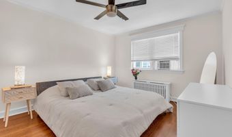 302 Deal Lake Dr 19, Asbury Park, NJ 07712