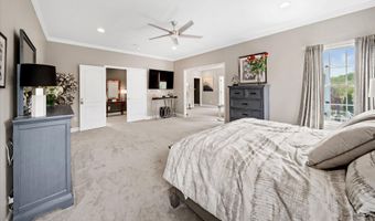 33 WATERTON Dr, Bear, DE 19701