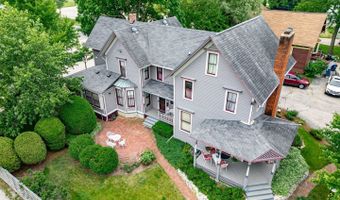 314 Washington St, Algonquin, IL 60102