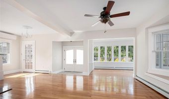 88 Wentworth Ave, Cranston, RI 02905