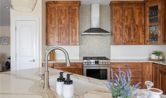 3958 Post Rd 11, Warwick, RI 02886