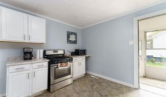 518 N LOCUST St, Adrian, MI 49221
