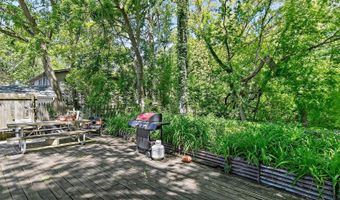 23096 W Lake Shore Dr, Antioch, IL 60002