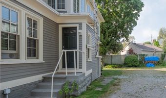 8 Cottage St 2, Newport, RI 02840