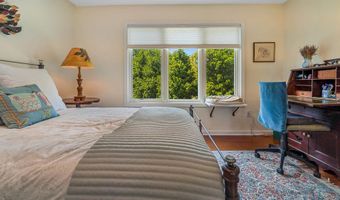 12 Boulevard Dr 35-186, Danbury, CT 06810