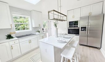 9721 BELLEVUE Dr, Bethesda, MD 20814