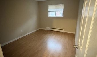 10 Longwood Dr 5, Andover, MA 01810