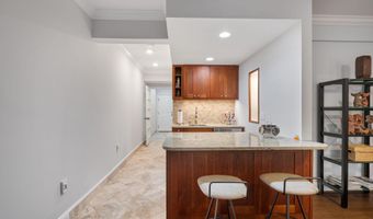 2317 S QUEEN St, Arlington, VA 22202