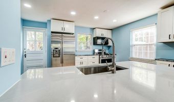 849 S GLEBE Rd, Arlington, VA 22204