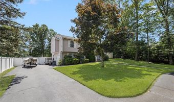 27 Tartaglia St, Johnston, RI 02919