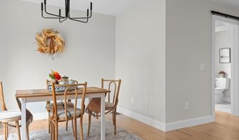 129 Wollaston St, Cranston, RI 02910