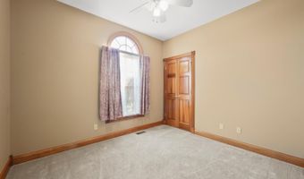 6040 Eden Dr, Aurora, IN 47001
