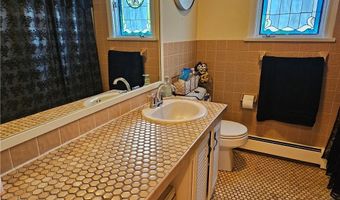 55 Lexington Ave, North Providence, RI 02904