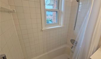 70 Carroll Ave 1004, Newport, RI 02840