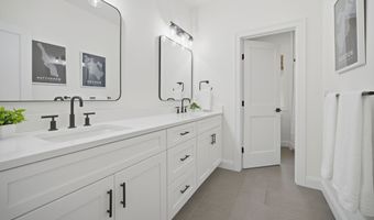 43 Oak Ridge Dr, Avon, CT 06001