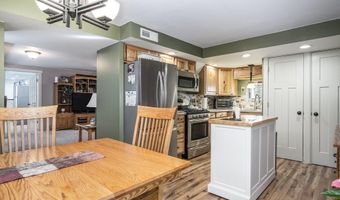 7160 River Valley Dr SE, Alto, MI 49302