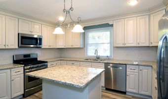 1222 E Kensington Rd, Arlington Heights, IL 60004