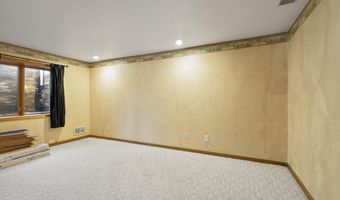 4537 W Black Oak Cir, Angola, IN 46703