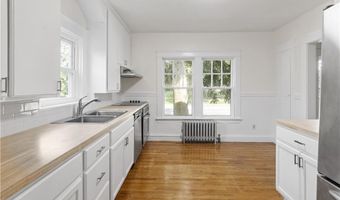 90 Hilltop Rd, East Providence, RI 02914