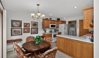842 Lindsay Ct SW, Altoona, IA 50009