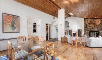 1355 White Oak Dr, Santa Rosa, CA 95409