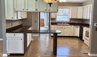 1610 N Park Ln, Augusta, KS 67010