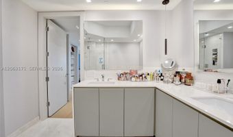 19900 E Country Club Dr Ts16, Aventura, FL 33180