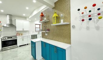 27 S Baptist St, Newport, RI 02840