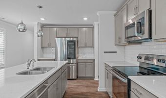 908 Bellewood Gardens Dr, Angier, NC 27501
