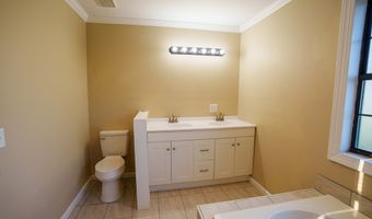 469 Dyal Rd, Baxley, GA 31513