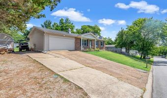 2302 Crystal Wood Dr, Arnold, MO 63010