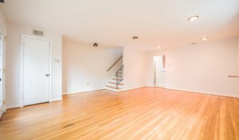 21- A W TAYLOR RUN Pkwy W, Alexandria, VA 22314