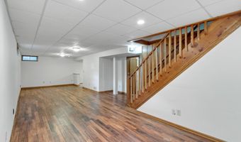 1210 Acewood Blvd, Madison, WI 53716