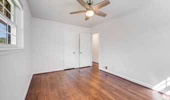 7306 WAYNE Dr, Annandale, VA 22003