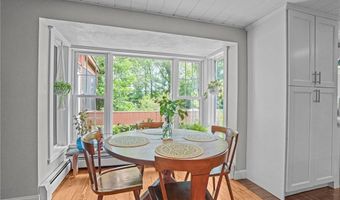 3 Cynthia Rd, Lincoln, RI 02865
