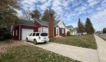 627 1st St, Nashwauk, MN 55769
