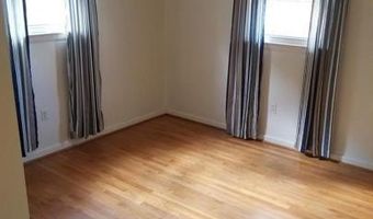 3910 FOREST GROVE Dr, Annandale, VA 22003