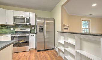 163 Valley View Dr, Abingdon, VA 24210