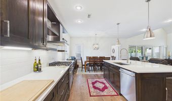 616 2nd St, Bentonville, AR 72712